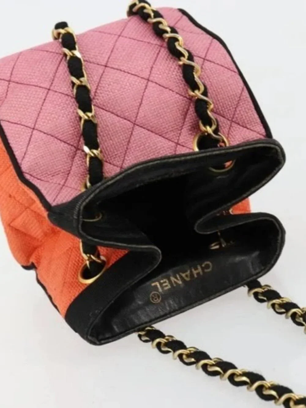 CHANEL brand	chanel color	multicolor